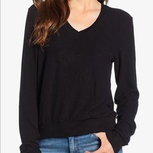 V-Neck Pullover Black WILDFOX